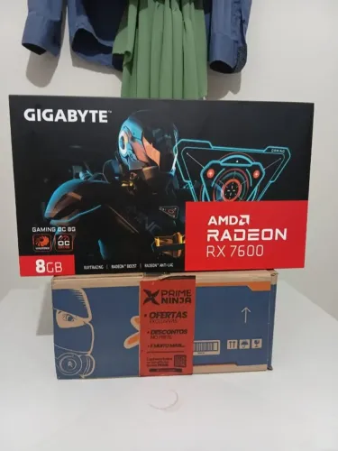 Placa de Video Gigabyte Radeon RX 7600 