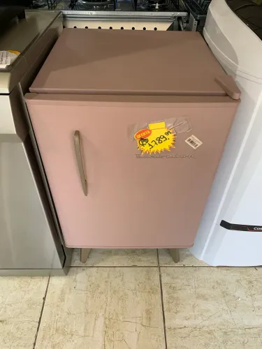 Frigobar Retrozinha Brastemp 76L Rosa