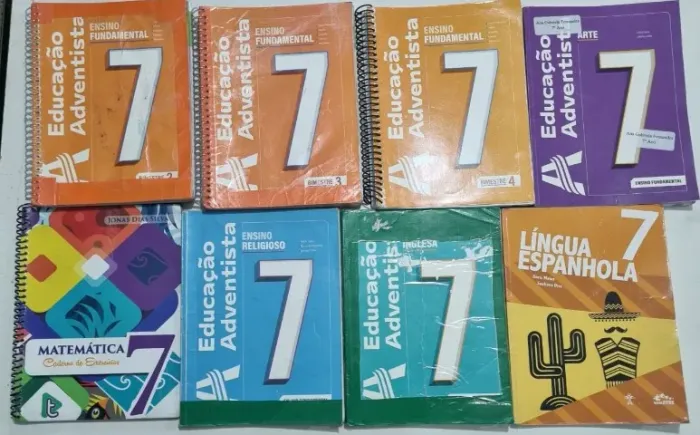 Livros Colégio Adventista 7° ano fundamental II
