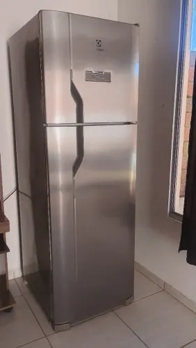 Geladeira Frost Free Electrolux ótimo estado