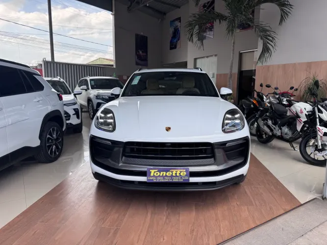 Porsche Macan T 2.0 Turbo 2025