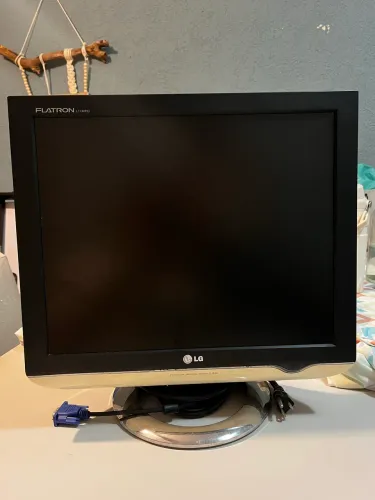 Monitor LG 17?