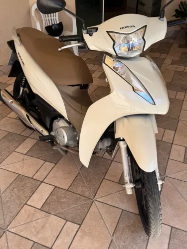Honda Biz 125 ES 2021 Flex - Econômica e Muito Nova