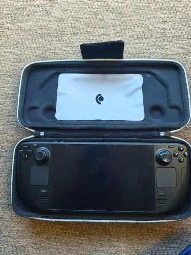 Steam Deck OLED 1 TB acompanha hub para conectar na TV