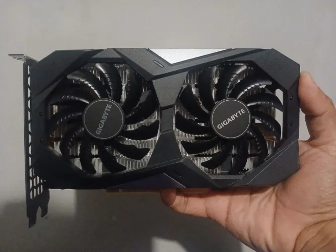 Placa de vídeo RTX 3050 6gb Gigabyte