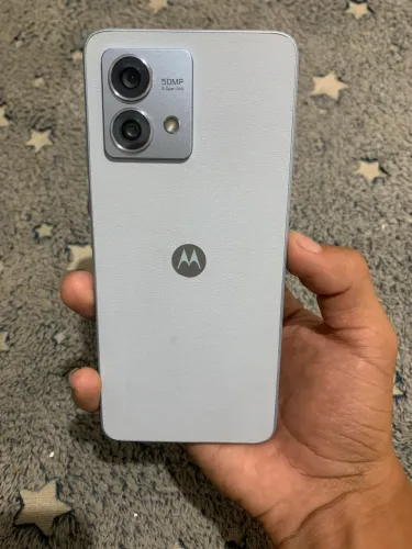 Moto g84