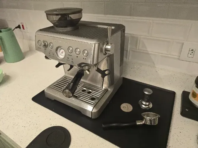 Cafeteira Tramontina by Breville Express Pro (69066) + moedor integrado + acessórios