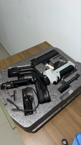 Estabilizador Gimbal Zhiyun Cinepeer Weebill 3e Para Câmeras Cor Cinza