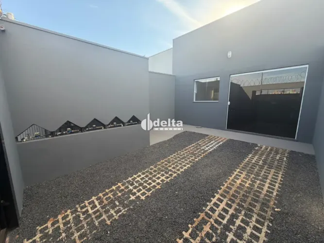 Casa residencial com 2 quartos disponível para locação no bairro Shopping Park em Uberlând