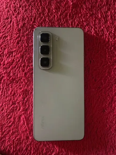 VENDO INFINIX HOT 50 