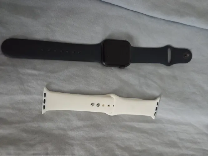 Iphone 11 128GB + apple watch SE 40mm