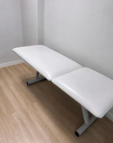 Maca de estética, bem conservada.