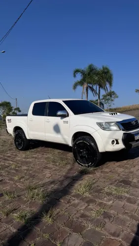 Toyota Hilux CD SRV D4-d 4X4 3.0 TDI Diesel AUT 2014