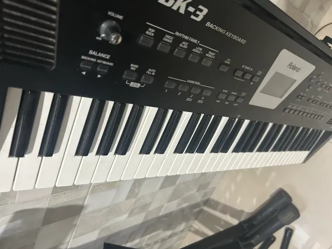 Teclado ROLAND BK-3