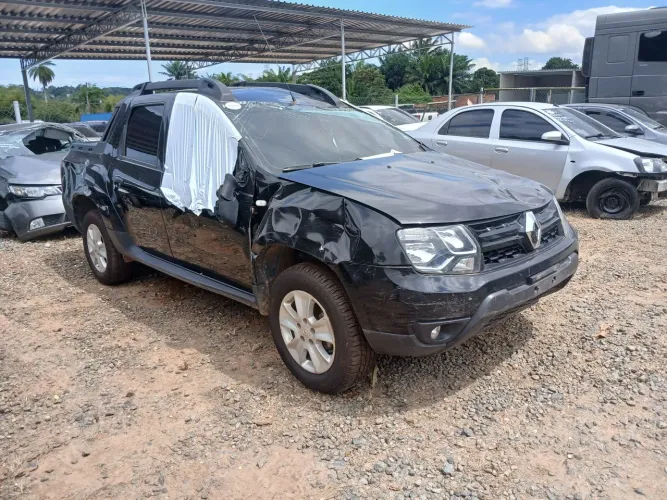 Renault duster Orochi sucata para venda de peças