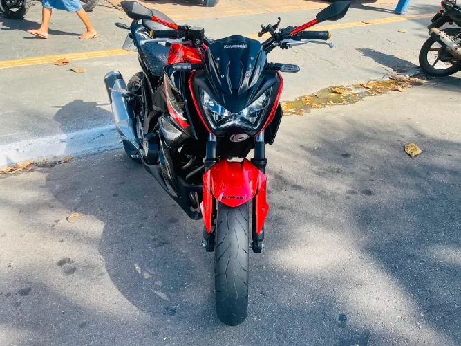 Moto Kawasaki Z300 2018 Impecável