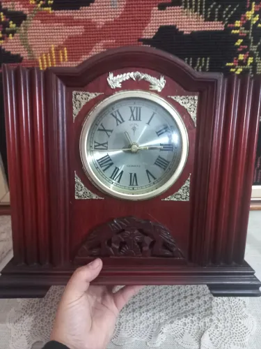 Relogio em Madeira Polaris a Quartz Vintage funcionando