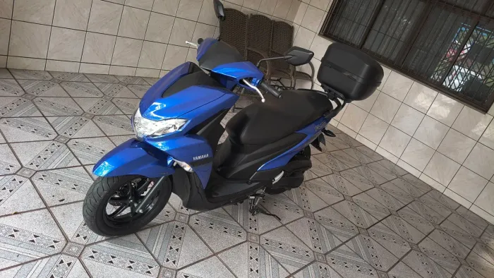 Vendo Yamaha fluo 