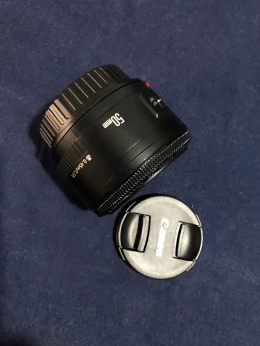 Lente Cânon 50mm EF 1:18 || pouco usada na cx.