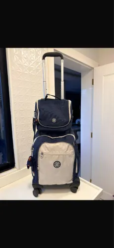 Mochila de rodinha KIPLING
