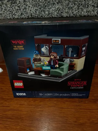 LEGO Icons Stranger Things - ?The Squawk? Radio Station (40891) | Lacrado