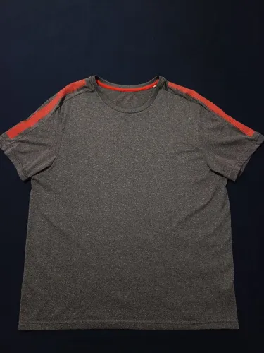 Camiseta G - C&A