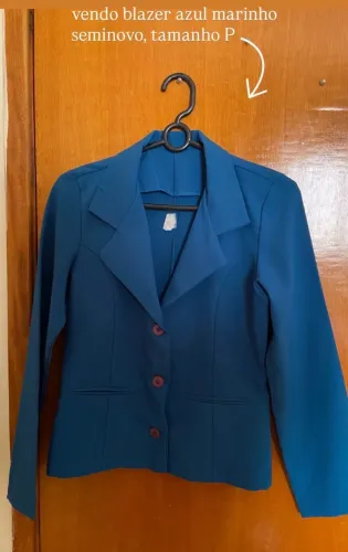 Vendo roupas Seminovas