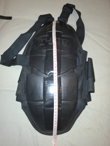Protetor de coluna Tutto original tamanho M. Modelo rígido com placas articuladas