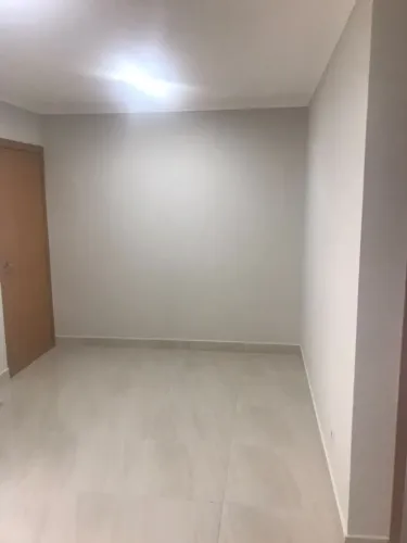 Raro! Apartamento Reformado | 2 Vagas | 1 Lance de Escada | Mercado 24h | Financiável 2