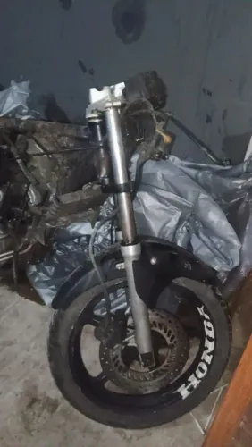 Vendo peças da Cb 300 