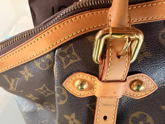 Bolsa Louis Vuitton Tivoli GM usada