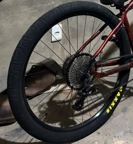 Pneu maxxis aro29