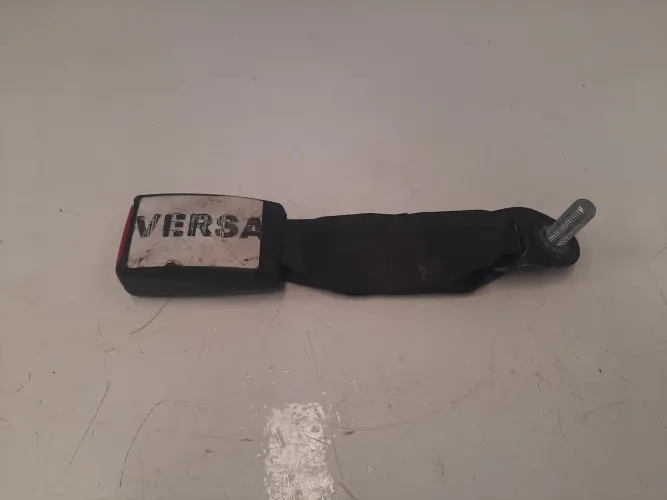 Engate Cinto Traseira Nissan Versa 1.6 2014
