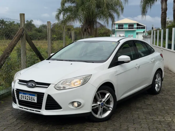 Ford Focus Sedan 2.0 16v/2.0 16V Flex 4P Aut. 2014