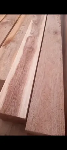 Pé direito 20x20 cedro rosa 500,00
