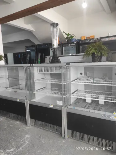 Bh vitrine frente de padaria 