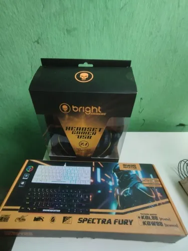HEADSET GAMER E TECLADO GAMER 60% MECÂNICO 