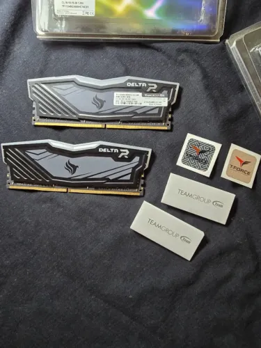 Memória RAM Team Group T-Force 16GB (2x8GB) DDR4 3000MHz