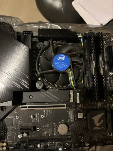 Kit processador I5 10400F + placa mae + 16gb ram