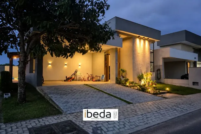 ibeda - Casa à Venda em condomínio Sala ampla, 3 quartos (1 suíte), 2 vg - 146m²