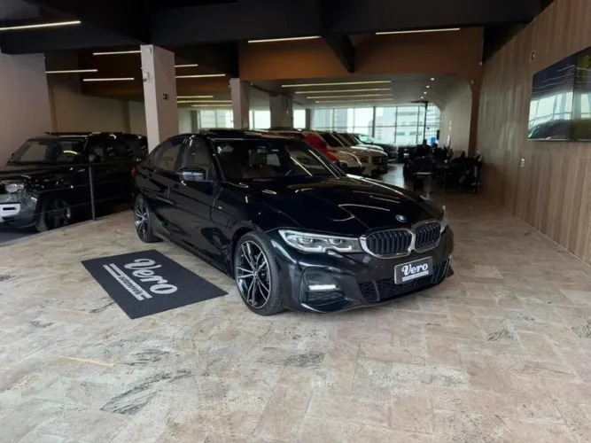 BMW 320I A 2.0 TB M Sport Activeflex 16V 4P 2022