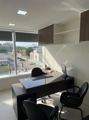 Salas comerciais conjugadas, mobiliadas, no A5 Officies, Recreio dos Bandeirantes