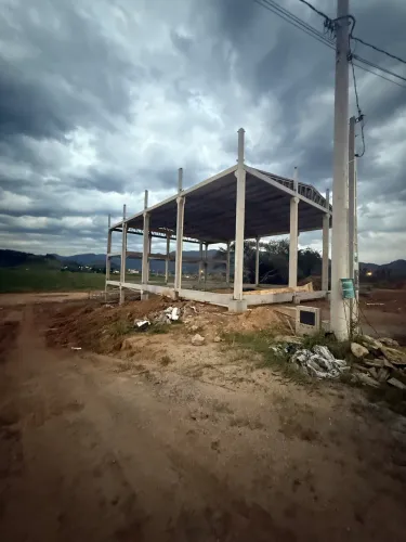 Vendo ou Alugo Galpão (em construção)
