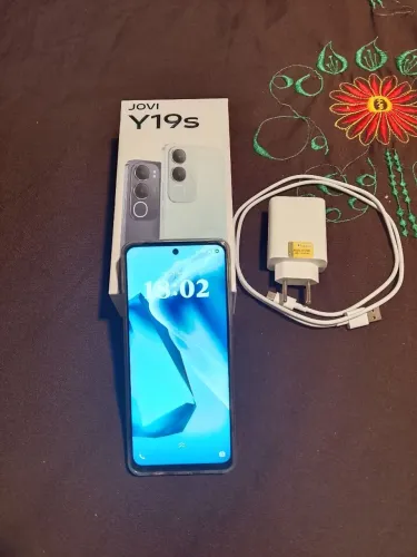 JOVI Y19s novinho com menos de 3 semanas de uso