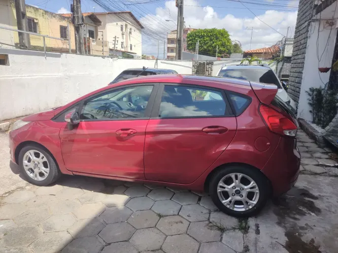Ford Fiesta 1.6 16V Flex Mec. 5P 2015
