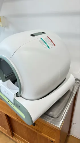 Caixa de Areia Automática para Gatos Newpet com Limpeza Inteligente de 65 Litros