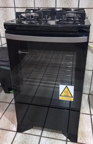 VENDO FOGÃO EM ÓTIMO ESTADO