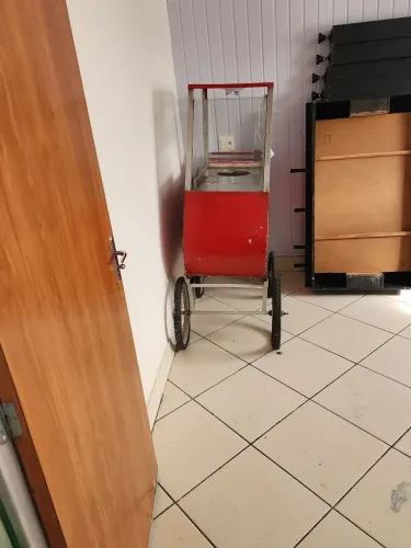 Carrinho de pipoca usado