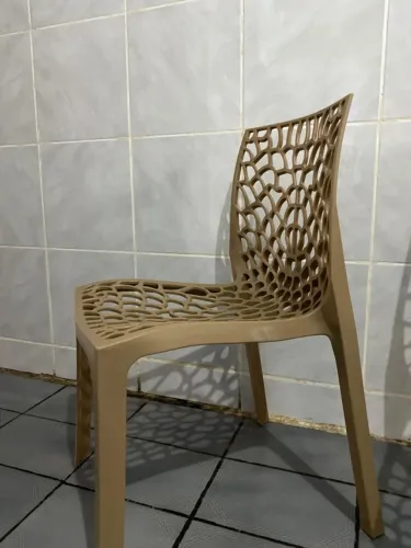 Conjunto de 6 cadeiras plásticas