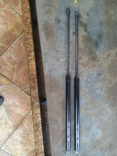 Amortecedor (pistão a gás) Nakata MG20161 e MG 16373 para docas niveladoras.